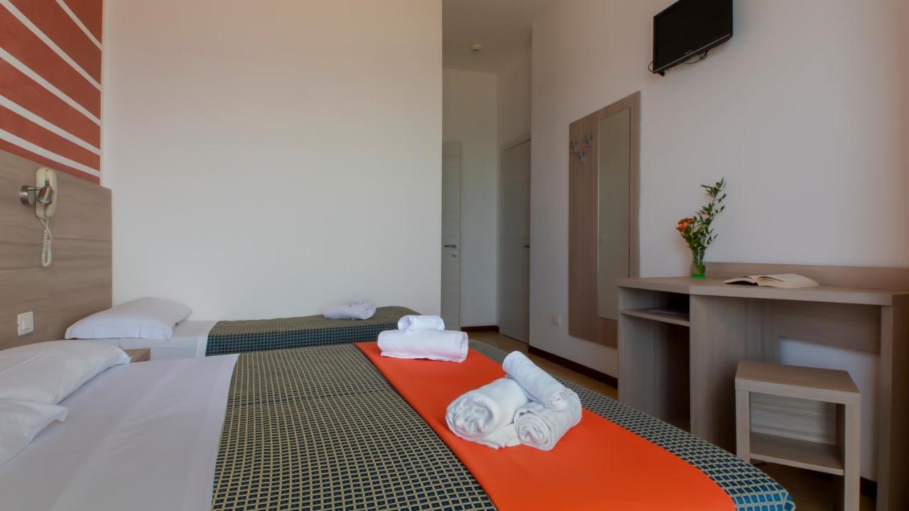 Hotel President'S Pesaro Exterior photo