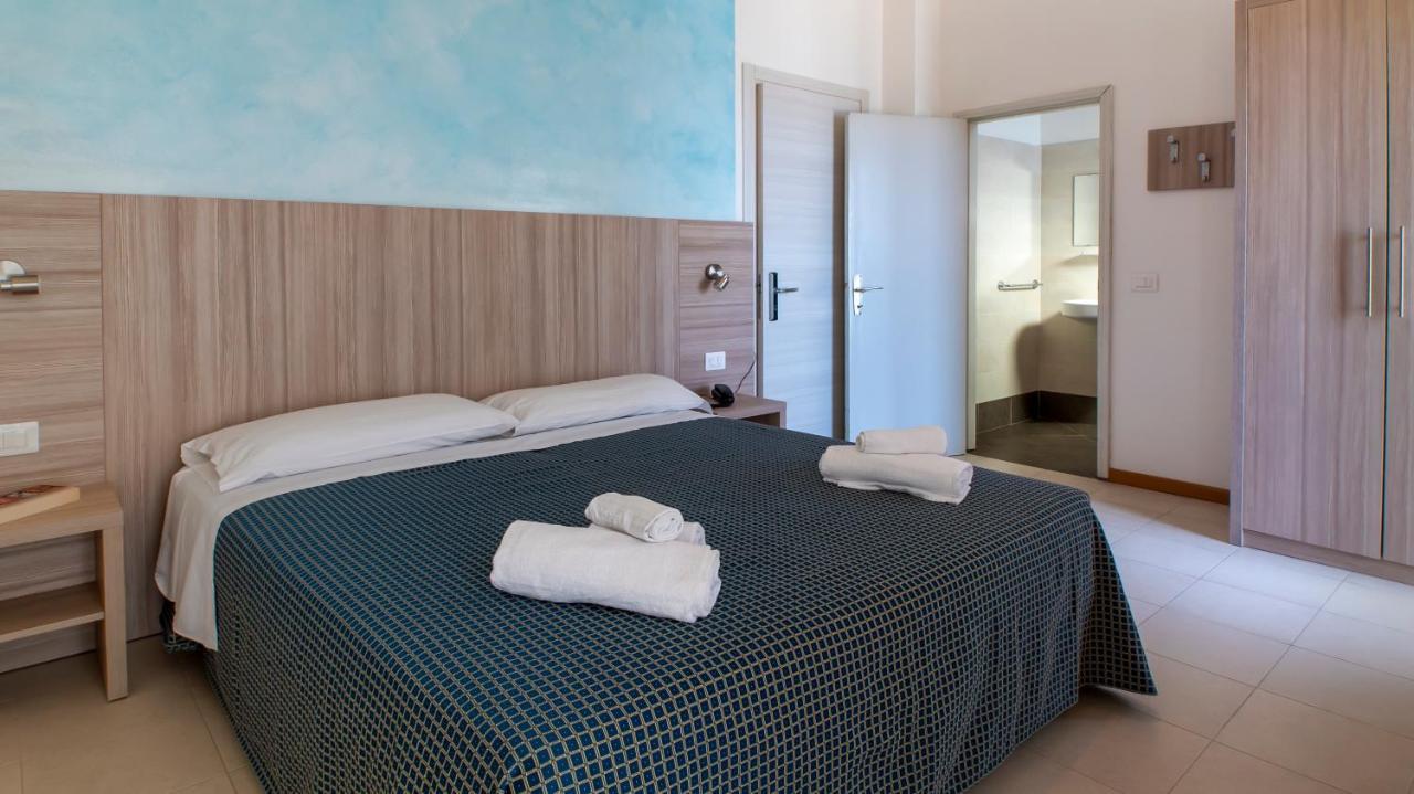 Hotel President'S Pesaro Exterior photo