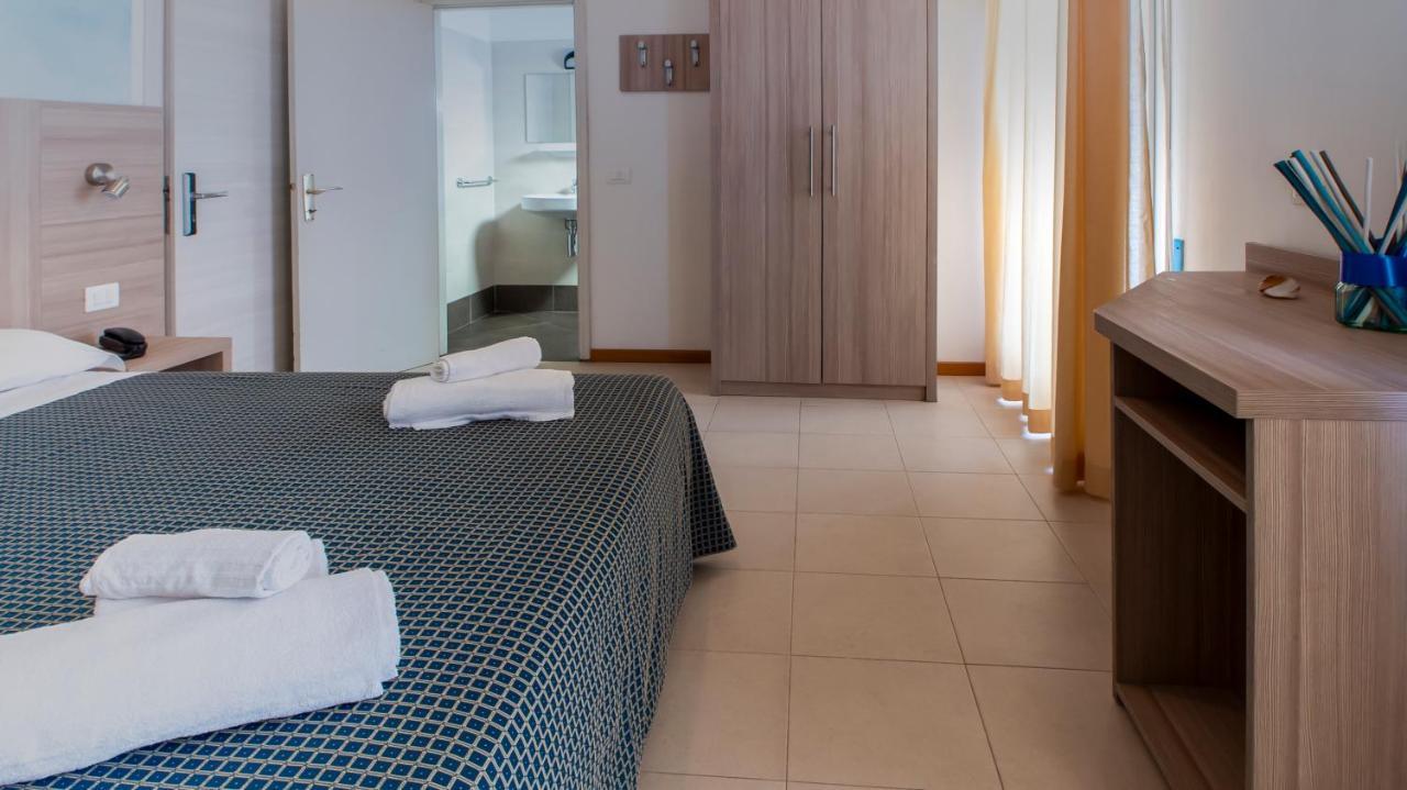 Hotel President'S Pesaro Exterior photo