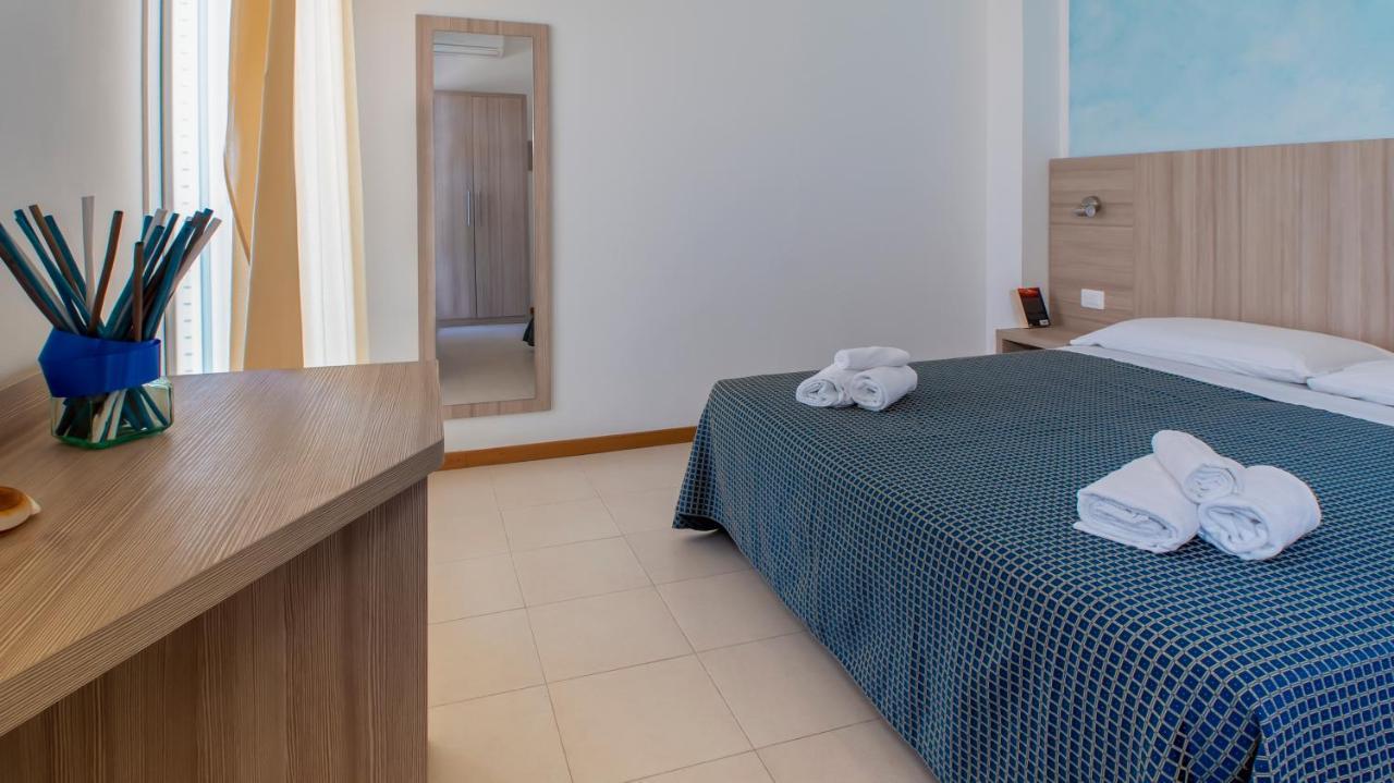 Hotel President'S Pesaro Exterior photo